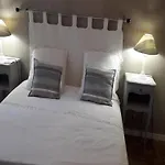 בית נופש Sea View Family Escape *