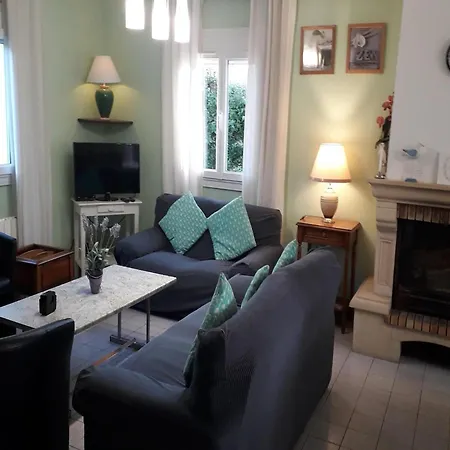 Sea View Family Escape *