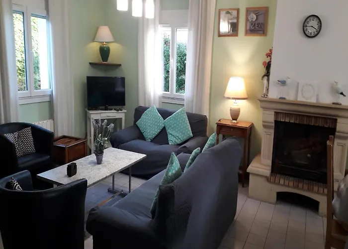 Sea View Family Escape *